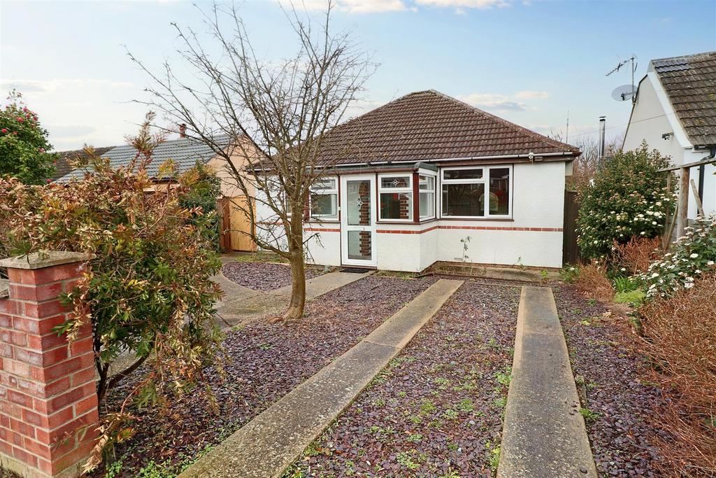 Blackheath Road, Lowestoft 3 bed detached bungalow for sale £260,000