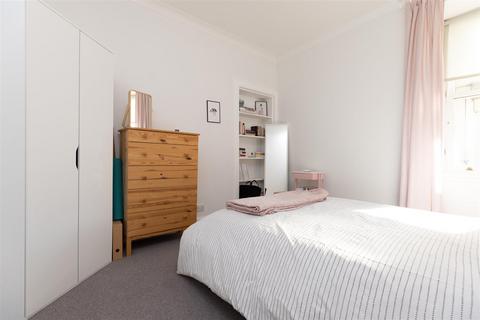 20e County Place, Perth, PH2 8EE