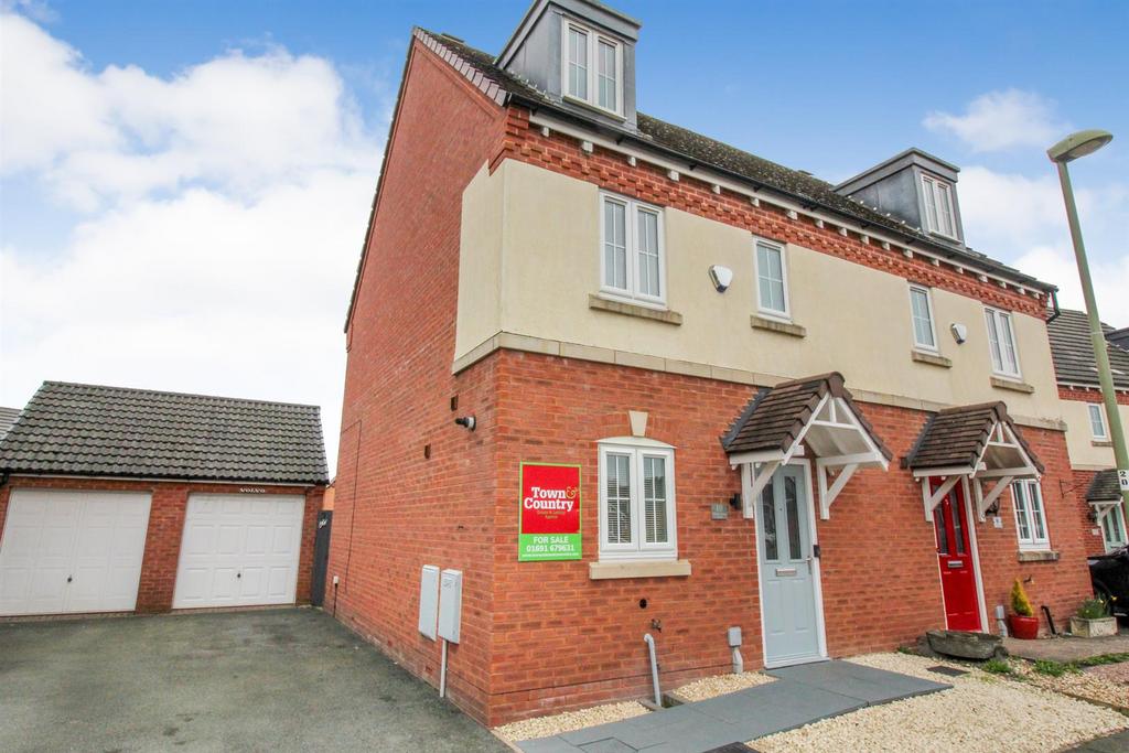 Thomas Penson Road, Gobowen, Oswestry 4 bed semidetached house £225,000