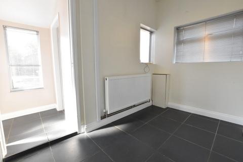 23 Abbots Road, Scunthorpe, DN17 1JF