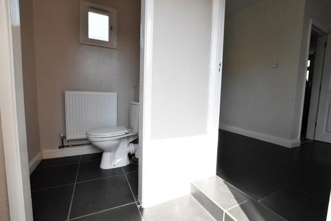 23 Abbots Road, Scunthorpe, DN17 1JF