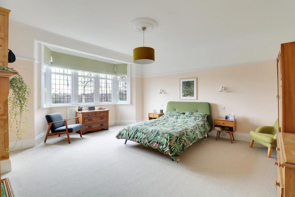 Bedroom One (1).jpg