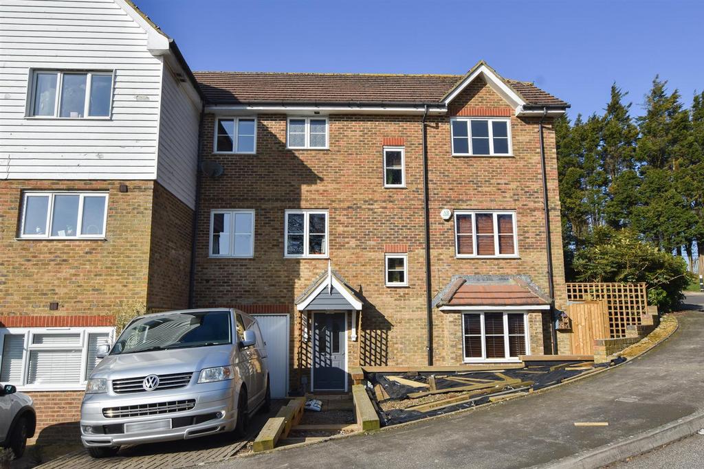 Welton Rise, St. LeonardsOnSea 6 bed end of terrace house £425,000