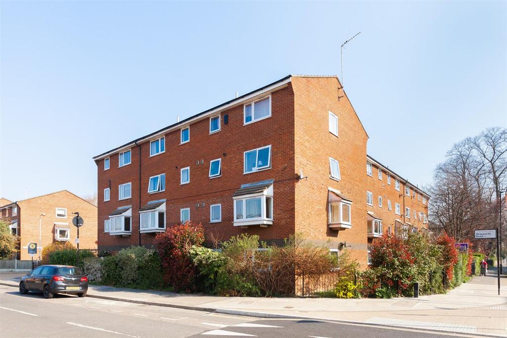 Regency Court, Park Close, London 2 bed flat to rent £2,000 pcm (£462 pw)