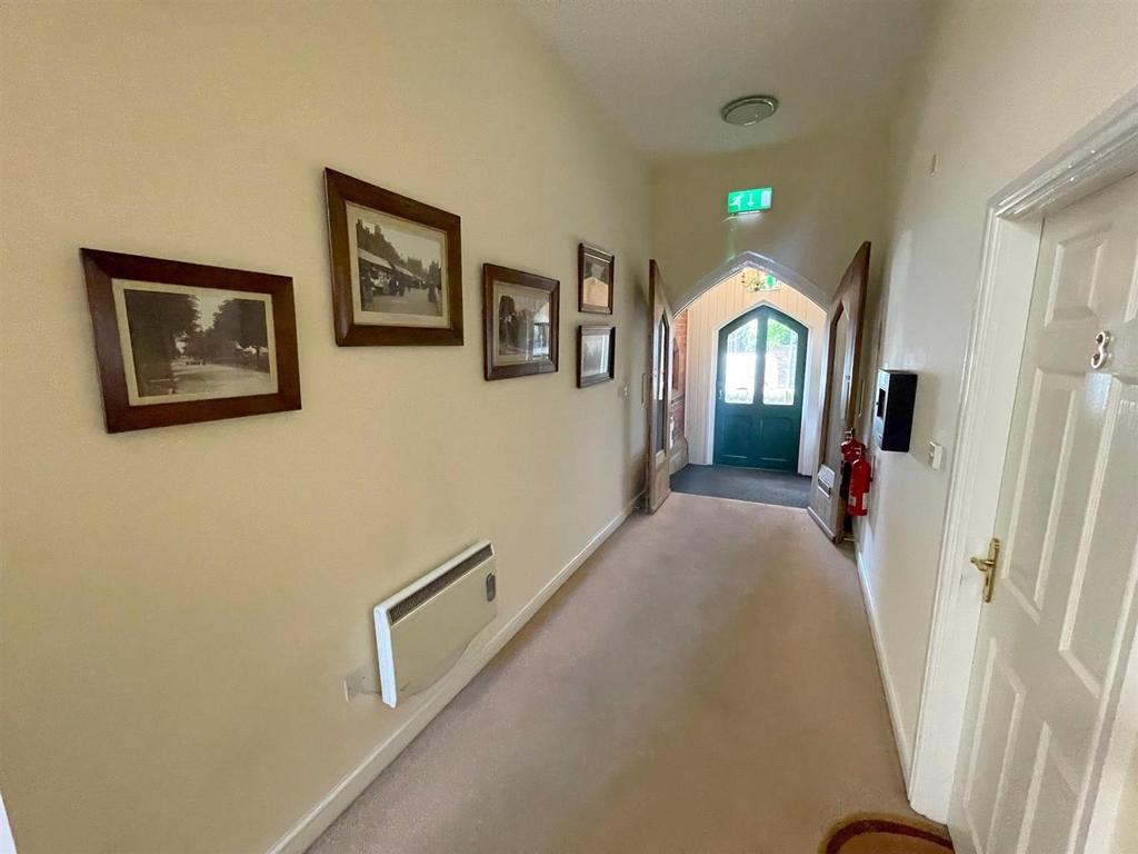 Sugden House, Stockwell Street, Leek 2 bed apartment £595 pcm (£137 pw)