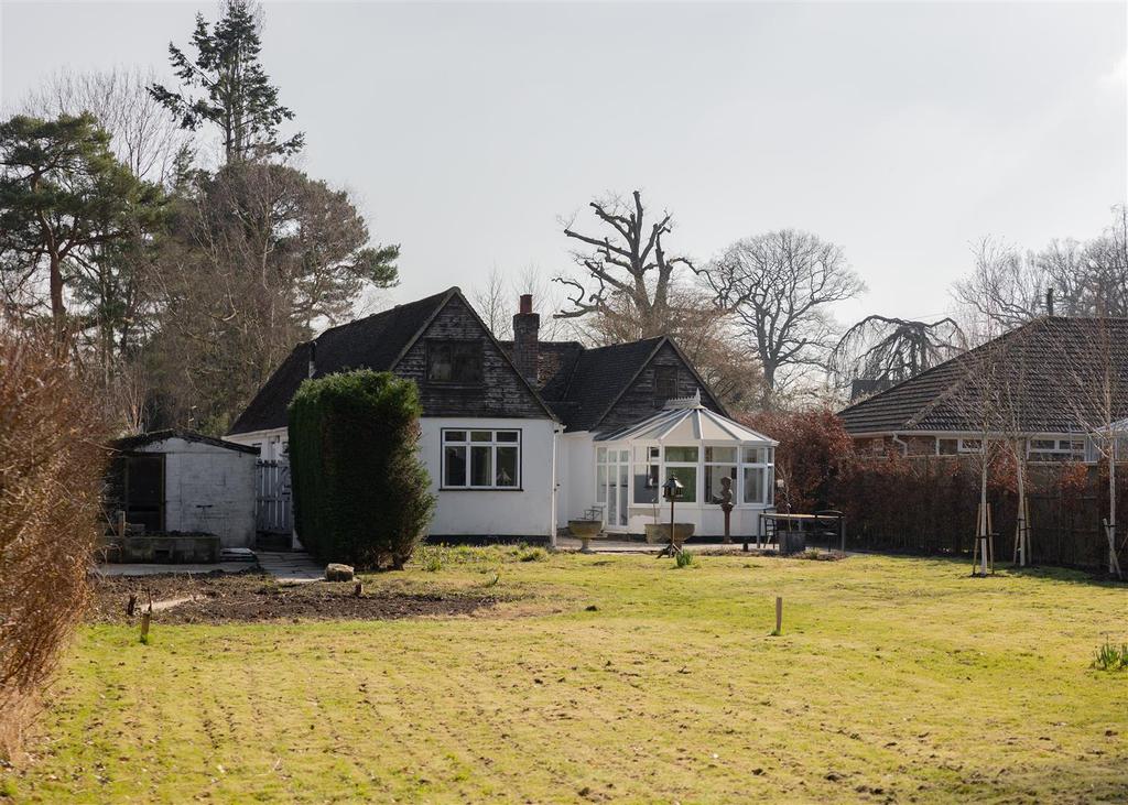 Dean Oak Lane, Leigh, Reigate 4 bed bungalow £875,000