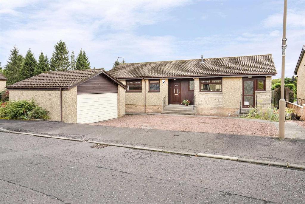6 The Ness, Dollar FK14 7EB 4 bed detached house £295,000