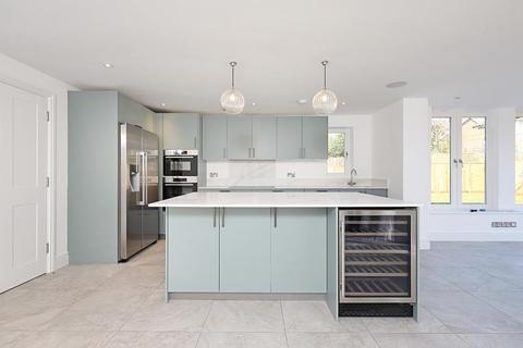 4 bedroom house for sale - BURNHAMS ROAD, LITTLE BOOKHAM, KT23