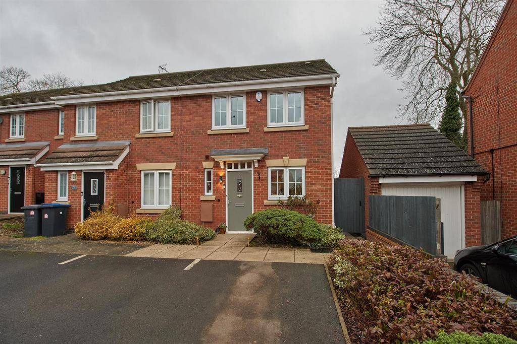 Garner Close, Barwell 2 bed terraced house £200,000