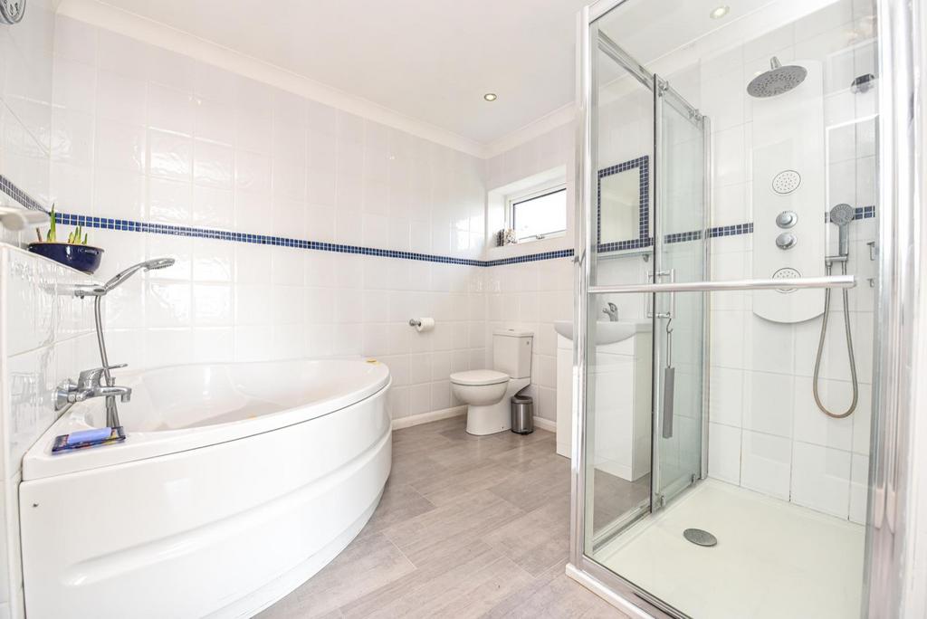En-suite Bathroom