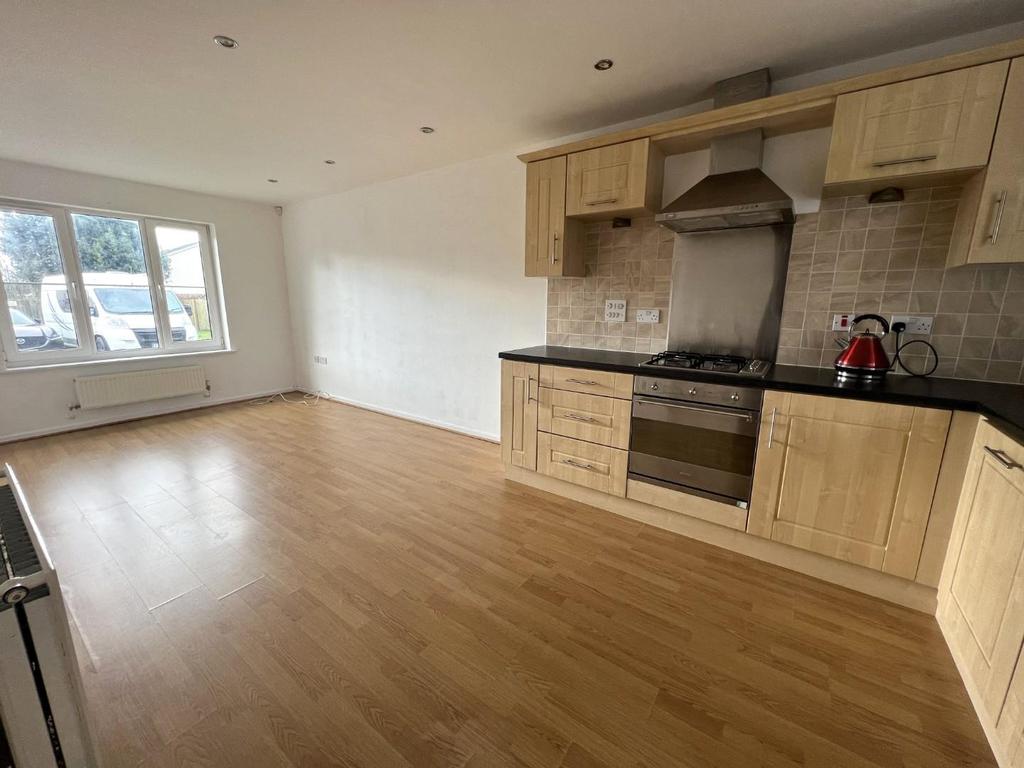 Westaway Heights, Barnstaple 2 bed flat £725 pcm (£167 pw)