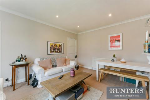 16 Barnes End, New Malden, KT3 6PB