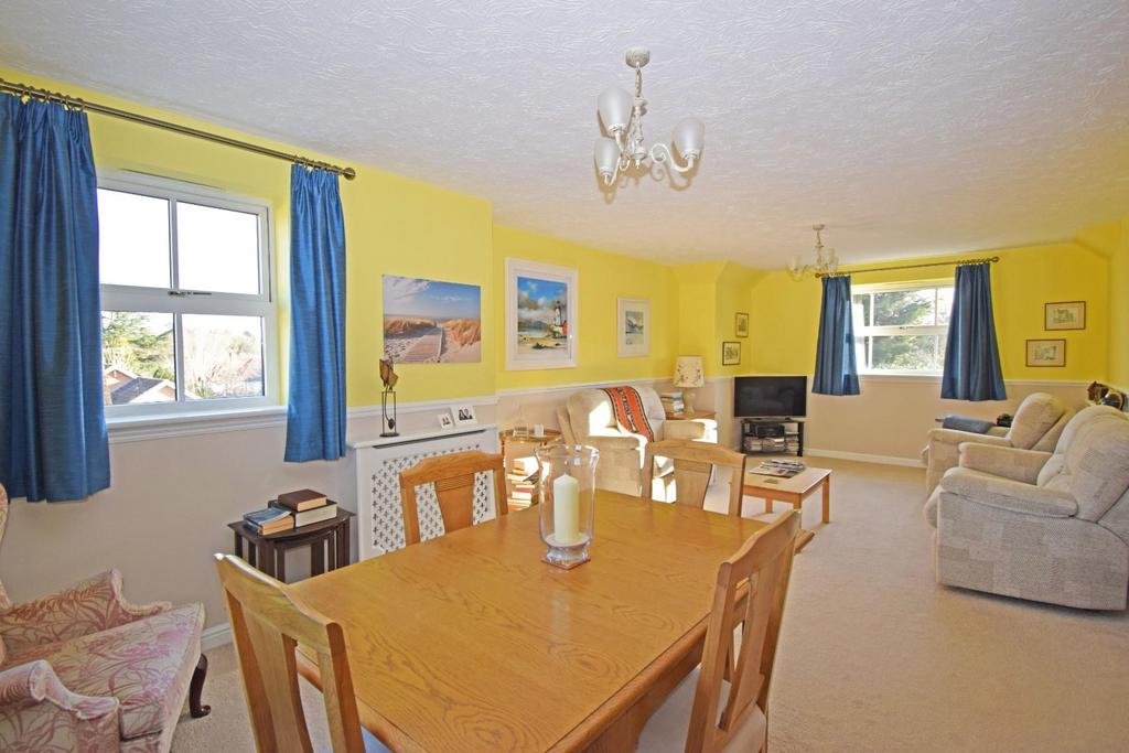 6 Lyttelton Court, Lyttelton Road, Droitwich, Worcestershire, WR9 7BG 2