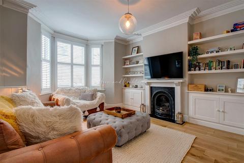 107 Kings Road, Cardiff, CF11 9DB