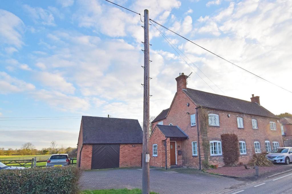 Oak Cottage, Stoke Road, Wychbold, Worcestershire, WR9 0BT 3 bed semi