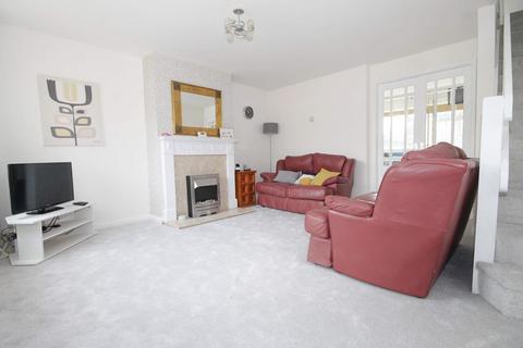 69 Collett, Tamworth, B77 2DZ