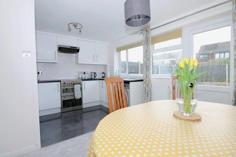 69 Collett, Tamworth, B77 2DZ
