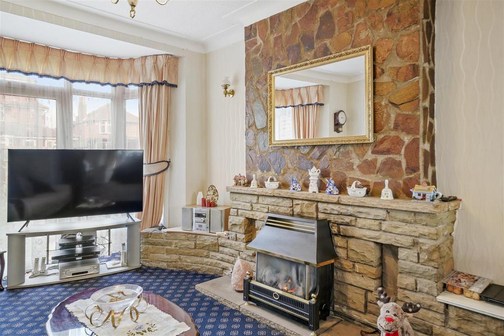 77 Ashness Gardens - h G5jd Jdp8 Qf E4 PLDBp F0.jpg