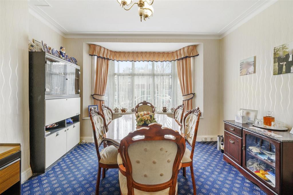77 Ashness Gardens - p17ok WEm Sbb Ov Tg8n6lk.jpg