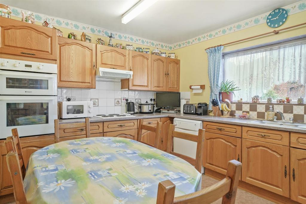 77 Ashness Gardens - NNi7ht I6j PKBFt Umy X9t.jpg