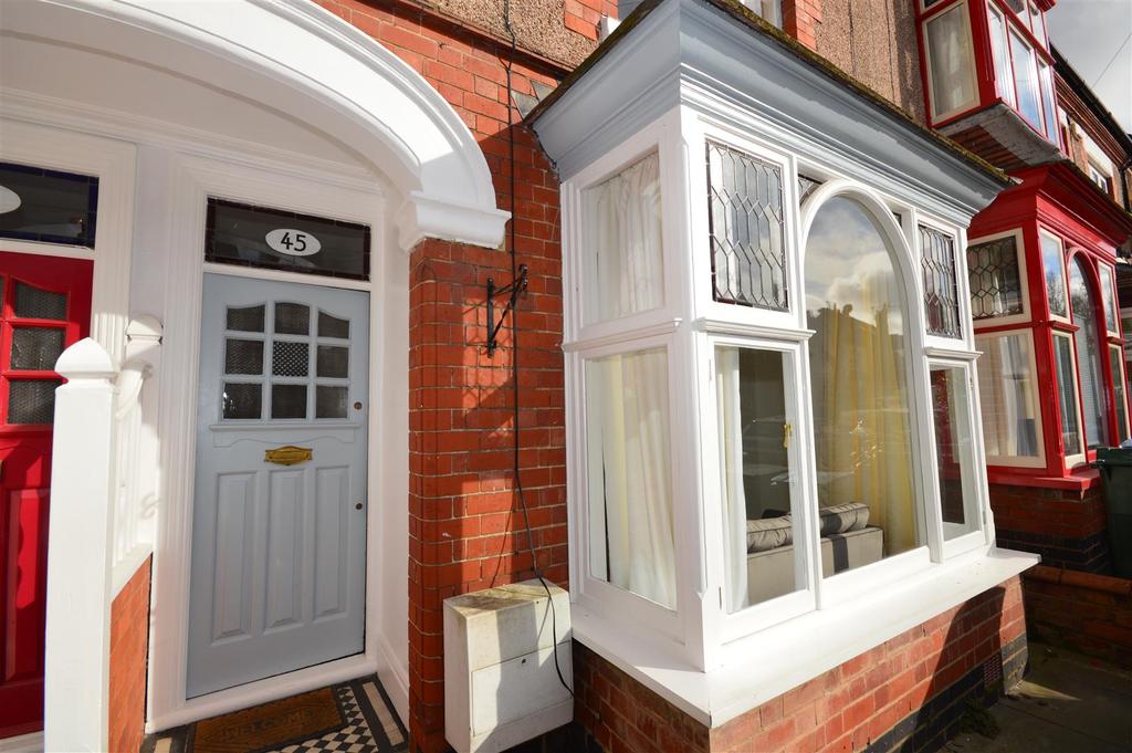 Arched Recessed Porch