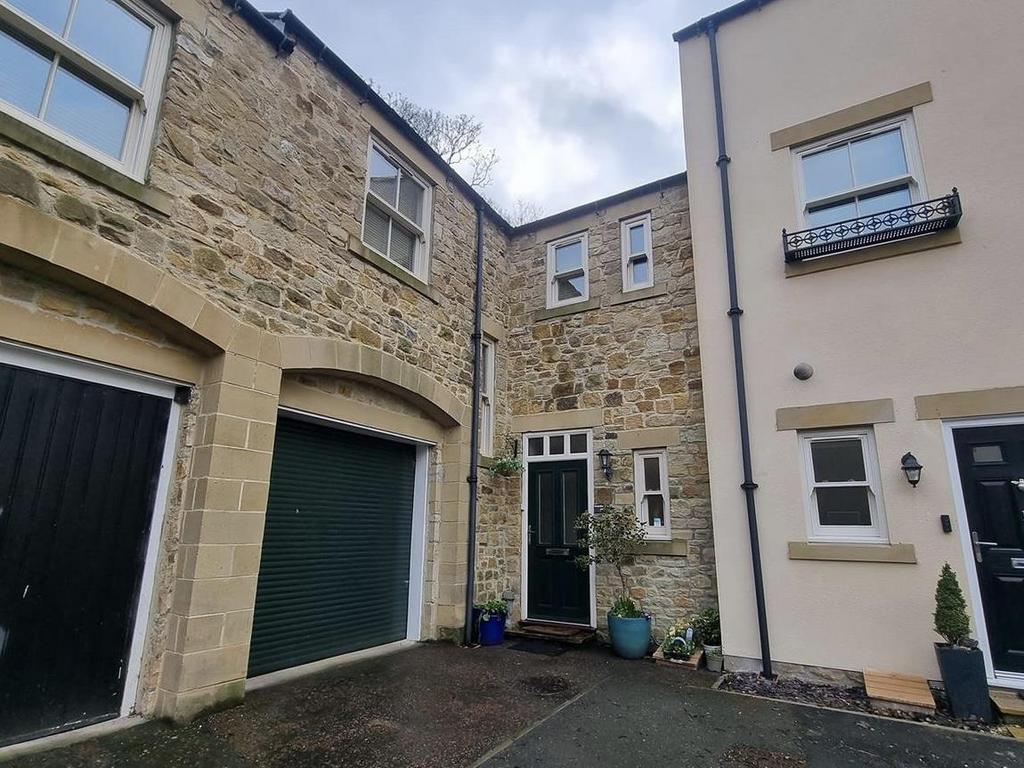 St. Annes Drive, Wolsingham 4 bed terraced house £290,000