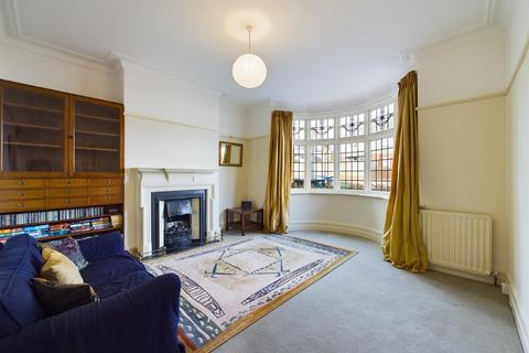 25 Hillcrest, Whitley Bay, NE25 9AD