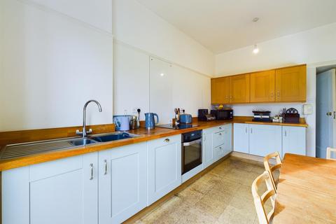 25 Hillcrest, Whitley Bay, NE25 9AD