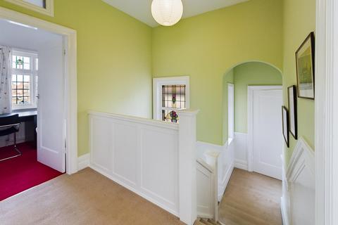 25 Hillcrest, Whitley Bay, NE25 9AD