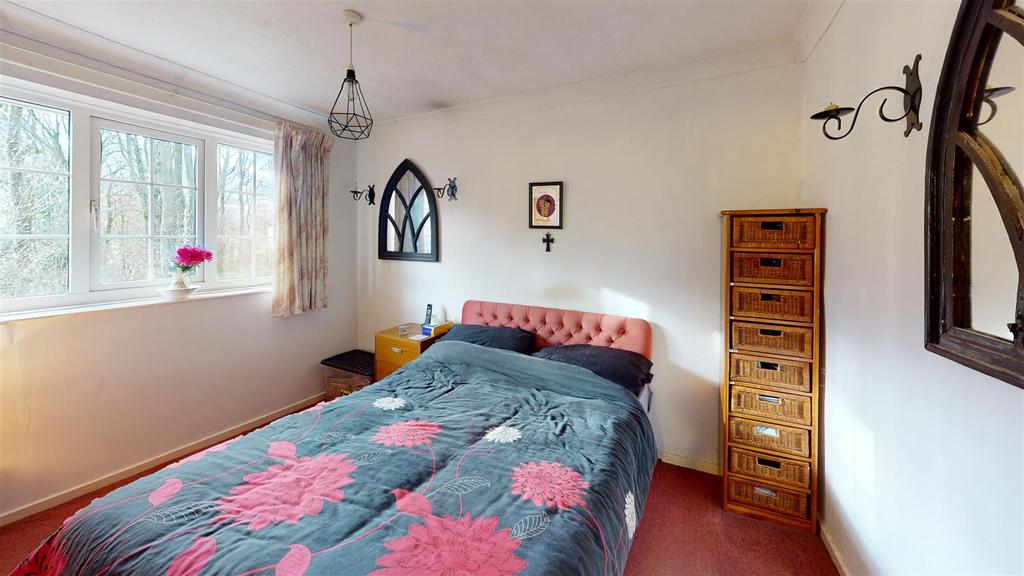 16-Piece-Fields-Bedroom.jpg