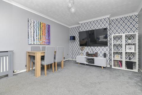 8 Lothian Drive, Easthouses, Dalkeith, EH22 4HB