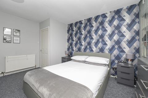 8 Lothian Drive, Easthouses, Dalkeith, EH22 4HB