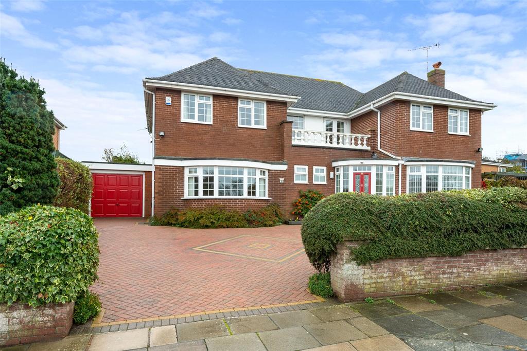 Palace Road, Southport, Merseyside, PR8 4 bed detached house £585,000