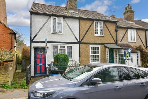24 Lower Road, Loughton, IG10 2RT