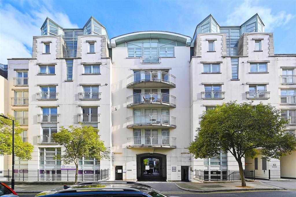 29-50-Kensington-Gardens-Square (15).JPG