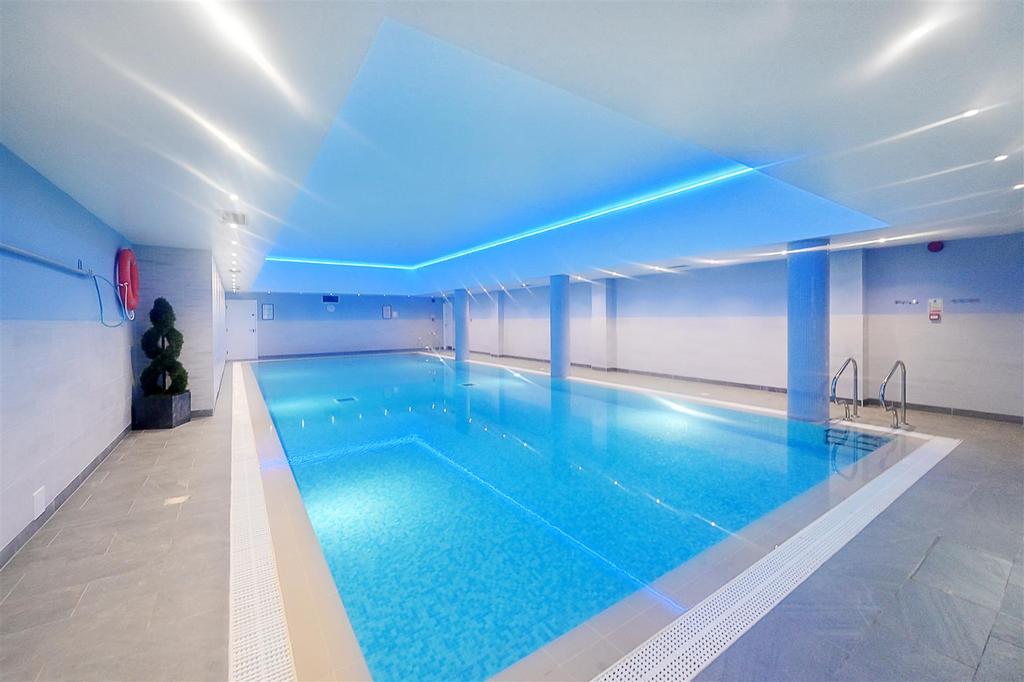 29-50-Kensington-Gardens-Square (18).JPG