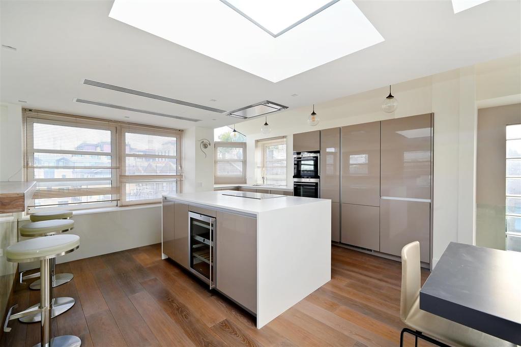 29-50-Kensington-Gardens-Square (11).JPG