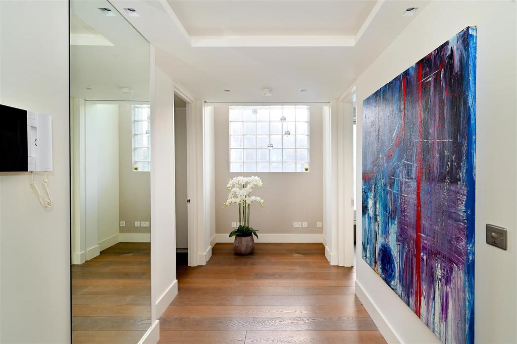 29-50-Kensington-Gardens-Square (3).JPG