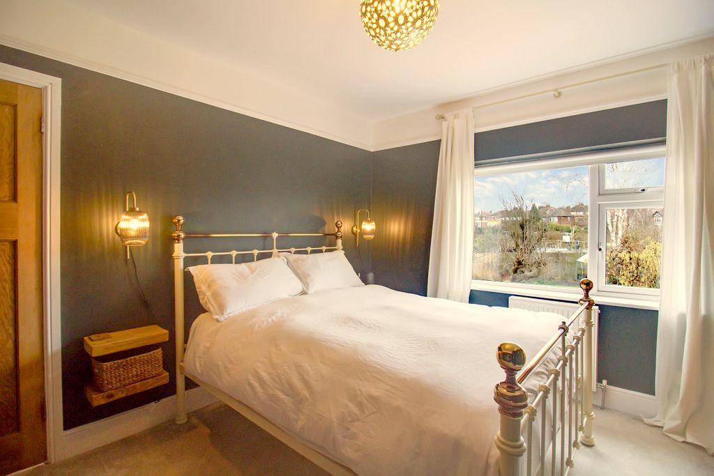 Bedroom 1 (Double)