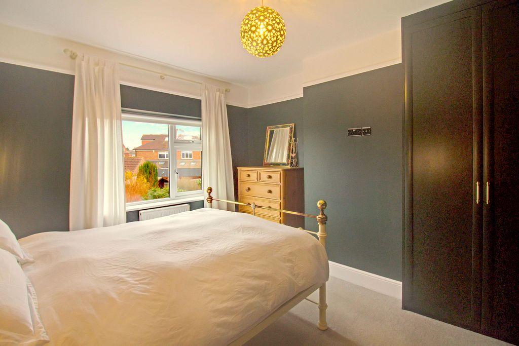 Bedroom 1 (Double)