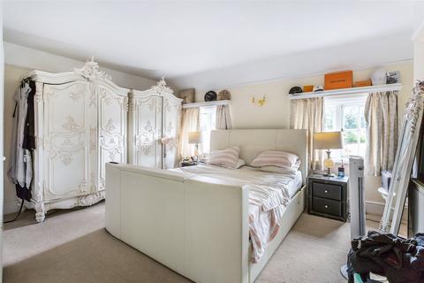 4 bedroom detached house for sale - Sturts Lane, Walton on the Hill, Tadworth, Surrey, KT20