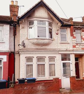 3 bedroom terraced house to rent, Winchester Road, London N9