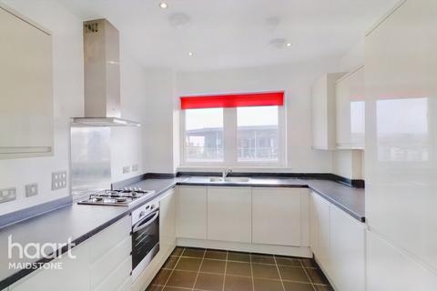 2 bedroom penthouse for sale - Tovil, Maidstone