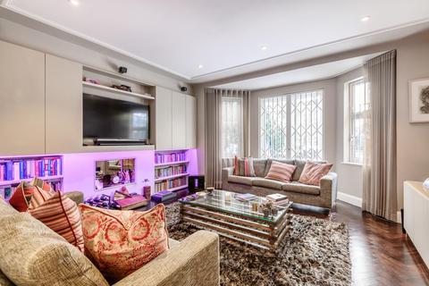 37 Bancroft Avenue, London, N2 0AR