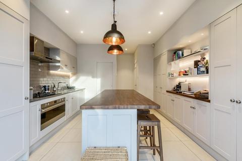 37 Bancroft Avenue, London, N2 0AR