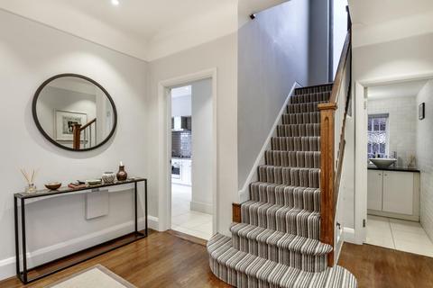 37 Bancroft Avenue, London, N2 0AR