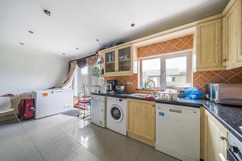 30 Blacklands Road, London, SE6 3AF