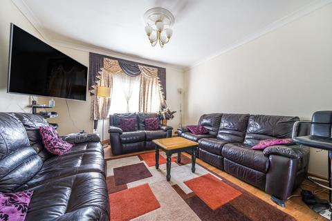 30 Blacklands Road, London, SE6 3AF