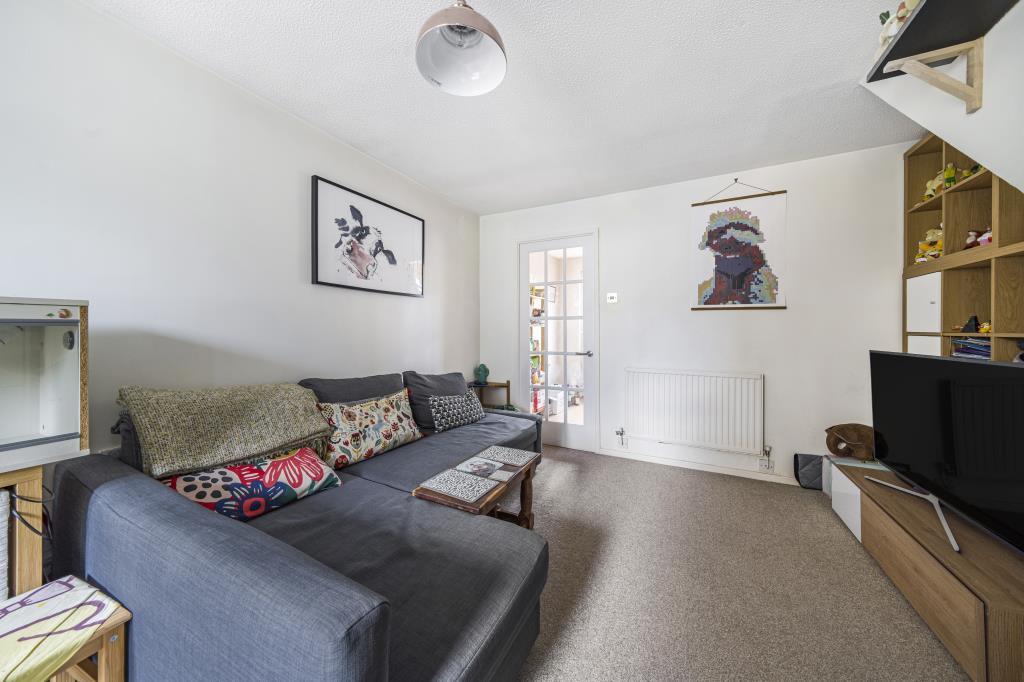 Avocet Way, Bicester, OX26 2 bed terraced house £1,200 pcm (£277 pw)