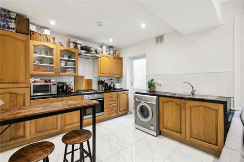 2 bedroom apartment to rent, Yukon Road, London, SW12